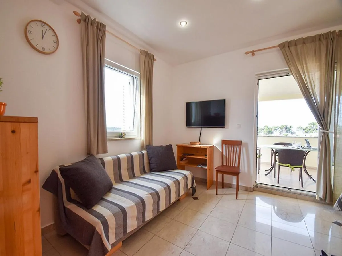 Apartments Jaklin Banjol Croatia