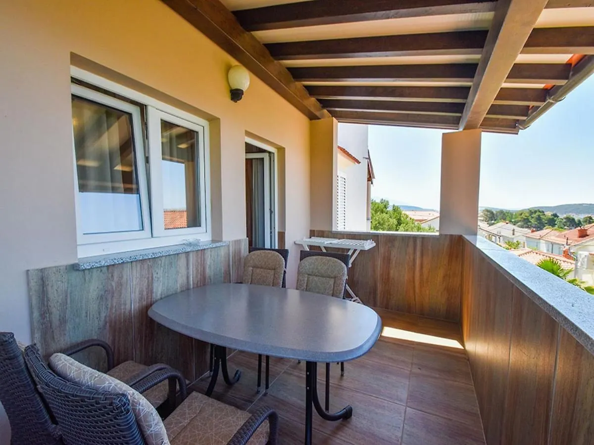 Apartments Jaklin Banjol